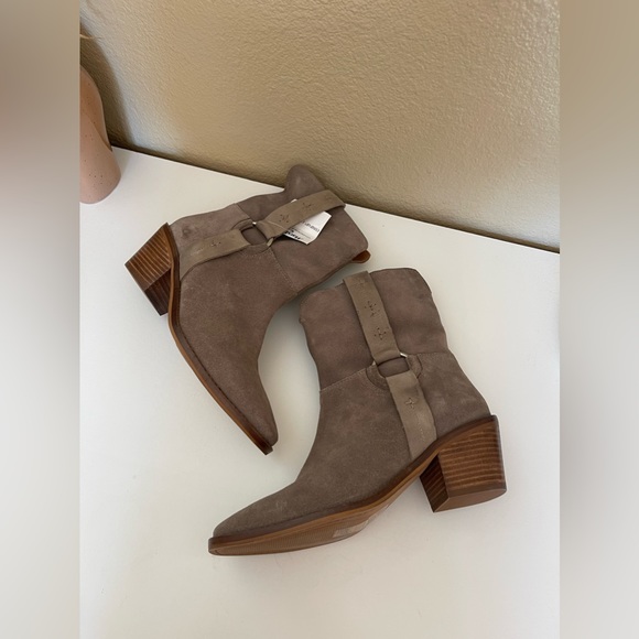 NWT Lucky Brand suede genuine leather boots - Picture 2 of 7